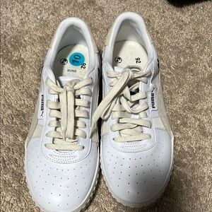 Puma White Low-Top Sneakers Classic Design